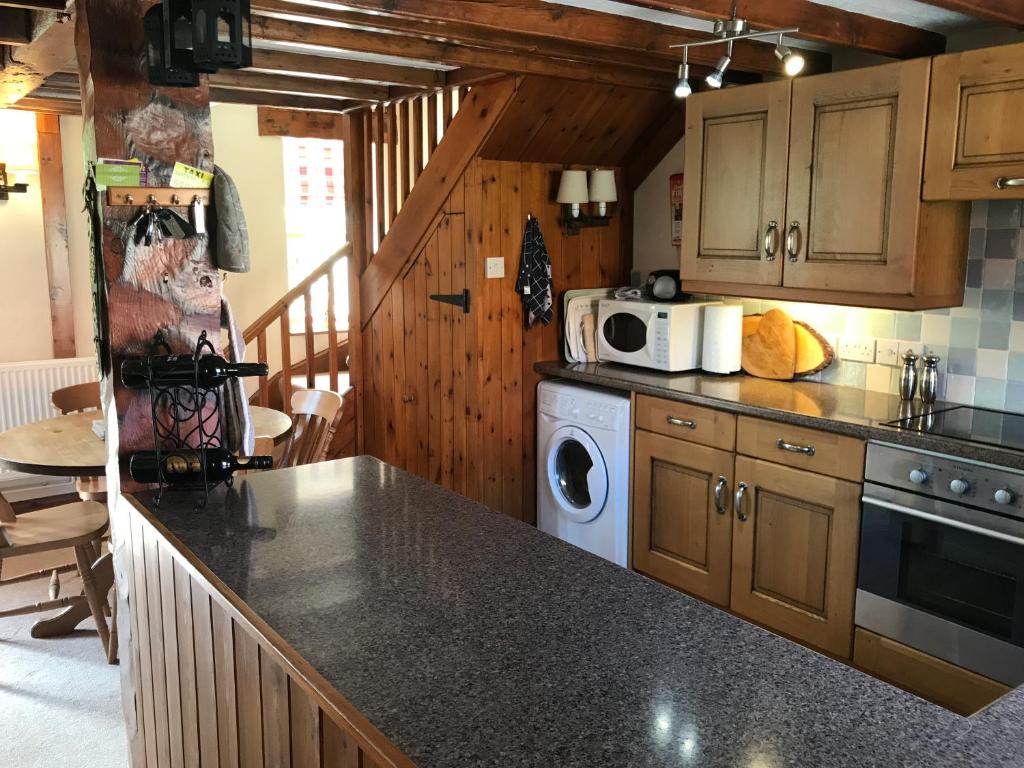 Danby Cottage room 4